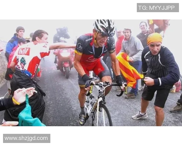 足球明星七冠王的传奇故事与辉煌成就揭秘